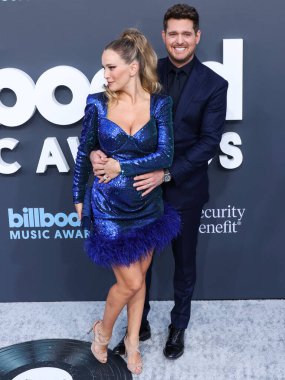 Michael Bubl (Michael Buble) ve Luisana Lopilato, 15 Mayıs 2022 'de MGM Grand Garden Arena' da düzenlenen 2022 Billboard Müzik Ödülleri 'ne geldiler.. 