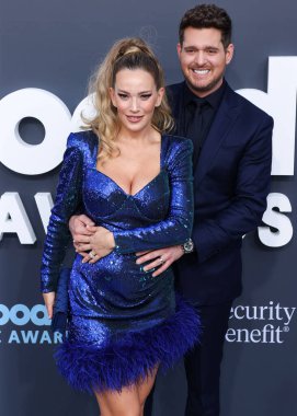 Michael Bubl (Michael Buble) ve Luisana Lopilato, 15 Mayıs 2022 'de MGM Grand Garden Arena' da düzenlenen 2022 Billboard Müzik Ödülleri 'ne geldiler.. 