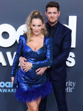 Michael Bubl (Michael Buble) ve Luisana Lopilato, 15 Mayıs 2022 'de MGM Grand Garden Arena' da düzenlenen 2022 Billboard Müzik Ödülleri 'ne geldiler.. 