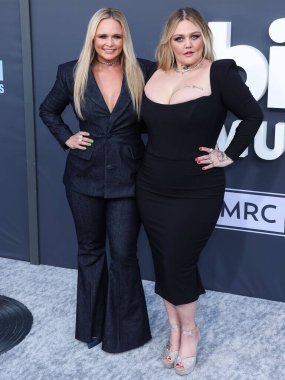 Miranda Lambert, Elle King, 15 Mayıs 2022 'de MGM Grand Garden Arena' da düzenlenen 2022 Billboard Müzik Ödülleri 'ne ulaştı.. 