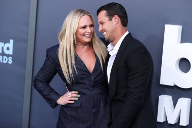 Amerikalı şarkıcı ve söz yazarı Miranda Lambert ve kocası Brendan McLoughlin, 15 Mayıs 2022 'de MGM Grand Garden Arena' da düzenlenen 2022 Billboard Müzik Ödülleri 'ne geldiler..