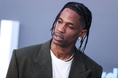 Amerikalı rapçi Travis Scott (Travi $Scott, Jacques Berman Webster II), 15 Mayıs 2022 'de MGM Grand Garden Arena' da düzenlenen 2022 Billboard Müzik Ödülleri 'ne ulaştı.. 