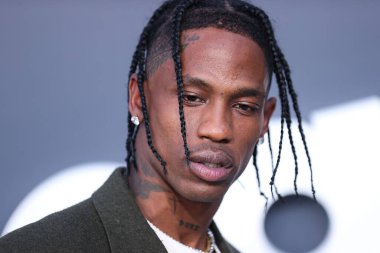 Amerikalı rapçi Travis Scott (Travi $Scott, Jacques Berman Webster II), 15 Mayıs 2022 'de MGM Grand Garden Arena' da düzenlenen 2022 Billboard Müzik Ödülleri 'ne ulaştı.. 