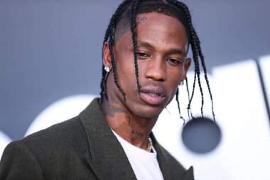 Amerikalı rapçi Travis Scott (Travi $Scott, Jacques Berman Webster II), 15 Mayıs 2022 'de MGM Grand Garden Arena' da düzenlenen 2022 Billboard Müzik Ödülleri 'ne ulaştı.. 