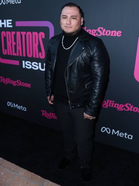 Koji, 12 Mayıs 2022 'de Beverly Hills, Los Angeles, Kaliforniya, ABD' deki Hearst Estate 'te düzenlenen Rolling Stone ve Meta Açılış Yaratıcıları Sayısı Kutlaması' na ulaşır..