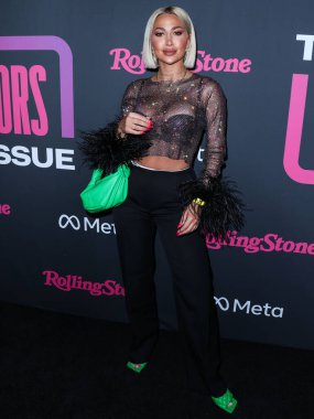 Model Roz, 12 Mayıs 2022 'de Beverly Hills, Los Angeles, Kaliforniya, ABD' deki Hearst Estate 'te düzenlenen Rolling Stone ve Meta Açılış Yaratıcıları Sayısı Kutlaması' na geliyor..