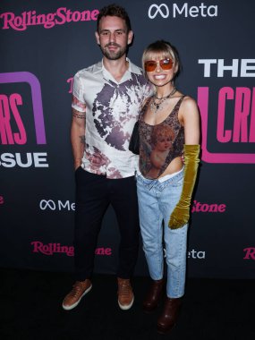 Nick Viall ve Demi Burnett, 12 Mayıs 2022 'de Beverly Hills, Los Angeles, Kaliforniya, ABD' deki Hearst Estate 'te düzenlenen Rolling Stone ve Meta Açılış Yaratıcıları Sayısı Kutlaması' na geldiler.