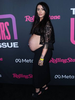 Rania Nasreen White, 12 Mayıs 2022 'de Beverly Hills, Los Angeles, Kaliforniya, ABD' deki Hearst Estate 'te düzenlenen Rolling Stone ve Meta Açılış Töreni Yaratıcıları Sayısı' na ulaşır..