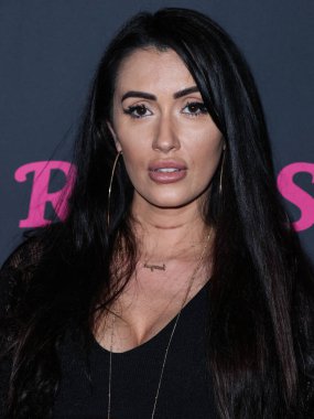 Rania Nasreen White, 12 Mayıs 2022 'de Beverly Hills, Los Angeles, Kaliforniya, ABD' deki Hearst Estate 'te düzenlenen Rolling Stone ve Meta Açılış Töreni Yaratıcıları Sayısı' na ulaşır..