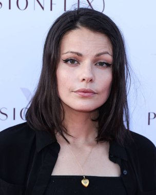 Amerikalı aktris Jordan Lane Price, 6 Mayıs 2022 'de Marina del Rey, Los Angeles, Kaliforniya, ABD' de düzenlenen Passionflix 'in 