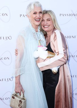 Kanadalı-Güney Afrikalı model Maye Musk ve kızı / Güney Afrikalı-Kanadalı film yapımcısı / Passionflix Inc. 'in CEO' su Tosca Musk, Passionflix 'in 