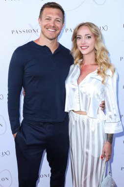 Amerikalı aktör Michael Roark ve kız arkadaşı Lexi Tidwell, 6 Mayıs 2022 'de Marina del Rey, Los Angeles, Kaliforniya' da düzenlenen Passionflix 'in 
