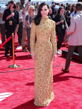 Amerikalı aktris Jennifer Connelly, Paramount Pictures 'ın Top Gun: Maverick filminin dünya prömiyerine 4 Mayıs 2022' de ABD 'nin Kaliforniya eyaletinin San Diego kentindeki USS Midway Müzesi' nde geldi..