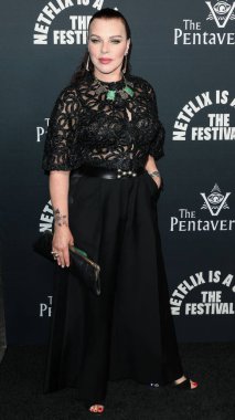 Amerikalı aktris Debi Mazar, 4 Mayıs 2022 'de Hollywood, Los Angeles, Kaliforniya, ABD' deki Liaison Restaurant + Lounge 'da düzenlenen Netflix' in 'The Pentaverate' adlı partisine geldi.. 