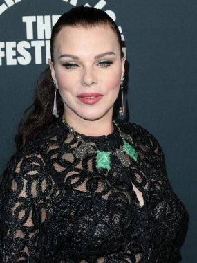 Amerikalı aktris Debi Mazar, 4 Mayıs 2022 'de Hollywood, Los Angeles, Kaliforniya, ABD' deki Liaison Restaurant + Lounge 'da düzenlenen Netflix' in 'The Pentaverate' adlı partisine geldi.. 