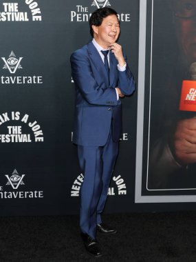 Amerikalı komedyen Ken Jeong, 4 Mayıs 2022 'de Hollywood, Los Angeles, Kaliforniya' daki Liaison Restoran + Lounge 'da düzenlenen Netflix' in 'The Pentaverate' adlı partisine geldi.. 