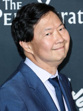 Amerikalı komedyen Ken Jeong, 4 Mayıs 2022 'de Hollywood, Los Angeles, Kaliforniya' daki Liaison Restoran + Lounge 'da düzenlenen Netflix' in 'The Pentaverate' adlı partisine geldi.. 