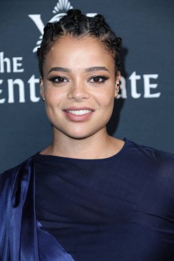 İngiliz aktris Lydia West, 4 Mayıs 2022 'de Hollywood, Los Angeles, Kaliforniya, ABD' deki Liaison Restaurant + Lounge 'da düzenlenen Netflix' in 'The Pentaverate' adlı partisine geldi.. 