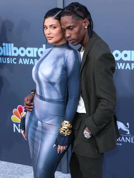 Amerykańska Modelka Kylie Jenner Ubrana Balmain Chłopak Amerykański Raper Travis — Zdjęcie stockowe