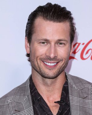 Amerikalı aktör Glen Powell, 28 Nisan 2022 tarihinde Las Vegas 'ta düzenlenen Ulusal Tiyatro Sahipleri Derneği resmi toplantısı olan Caesars Palace' daki Omnia Gece Kulübü 2022 CinemaCon Büyük Ekran Başarı Ödülleri 'ne geldi.