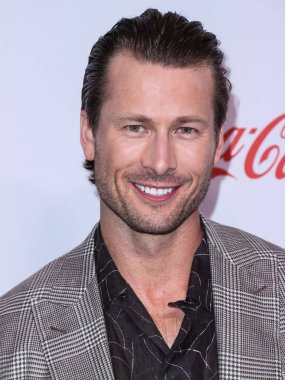 Amerikalı aktör Glen Powell, 28 Nisan 2022 tarihinde Las Vegas 'ta düzenlenen Ulusal Tiyatro Sahipleri Derneği resmi toplantısı olan Caesars Palace' daki Omnia Gece Kulübü 2022 CinemaCon Büyük Ekran Başarı Ödülleri 'ne geldi.