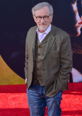 Amerikalı film yönetmeni Steven Spielberg 2022 TCM Klasik Film Festivali 'nin 40. yıl dönümü gösterimine geldi. Extra-Terrestrial 21 Nisan 2022 'de Hollywood, Los Angeles' taki TCL Çin Tiyatrosu 'nda düzenlendi.