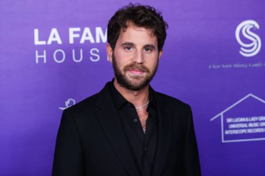 Amerikalı aktör Ben Platt, 21 Nisan 2022 'de Batı Hollywood, Los Angeles, Kaliforniya, ABD' de düzenlenen Pasifik Tasarım Merkezi 'nde düzenlenen Los Angeles Aile Konutları (LAFH) Ödüllerine ulaştı.. 