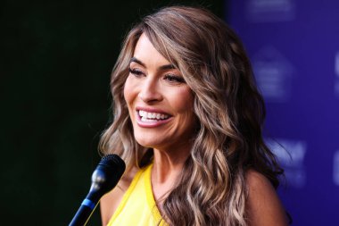 Amerikalı aktris Chrishell Stause, Los Angeles, Kaliforniya, ABD 'de 21 Nisan 2022 tarihinde Pasifik Tasarım Merkezi' nde düzenlenen Los Angeles Aile Konutları Ödülleri 'ne (LAFH) ulaştı..