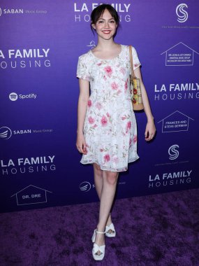 Amerikalı aktris Iris Apatow, 21 Nisan 2022 tarihinde Batı Hollywood, Los Angeles, Kaliforniya, ABD 'de düzenlenen Pasifik Tasarım Merkezi' nde düzenlenen Los Angeles Aile Konutları (LAFH) Ödülleri 'ne ulaştı.. 