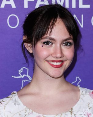 Amerikalı aktris Iris Apatow, 21 Nisan 2022 tarihinde Batı Hollywood, Los Angeles, Kaliforniya, ABD 'de düzenlenen Pasifik Tasarım Merkezi' nde düzenlenen Los Angeles Aile Konutları (LAFH) Ödülleri 'ne ulaştı.. 