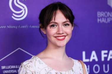Amerikalı aktris Iris Apatow, 21 Nisan 2022 tarihinde Batı Hollywood, Los Angeles, Kaliforniya, ABD 'de düzenlenen Pasifik Tasarım Merkezi' nde düzenlenen Los Angeles Aile Konutları (LAFH) Ödülleri 'ne ulaştı.. 