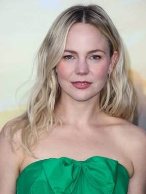 Avustralyalı aktris Adelaide Clemens, 20 Nisan 2022 'de Hollywood Atletizm Kulübü' nde düzenlenen FX 'in 