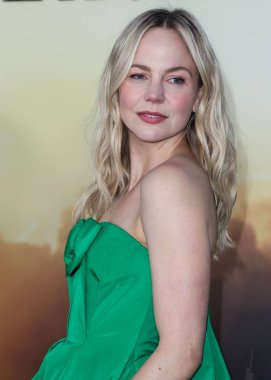 Avustralyalı aktris Adelaide Clemens, 20 Nisan 2022 'de Hollywood Atletizm Kulübü' nde düzenlenen FX 'in 