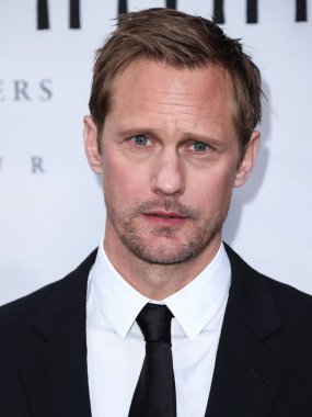 İsveçli aktör Alexander Skarsgrd (Alexander Skarsgard), 18 Nisan 2022 'de Hollywood, Los Angeles, Kaliforniya, ABD' de bulunan TCL Çin Tiyatrosu IMAX 'ta düzenlenen Focus Features' The Northman 'in Los Angeles galasına geldi..