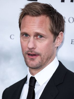 İsveçli aktör Alexander Skarsgrd (Alexander Skarsgard), 18 Nisan 2022 'de Hollywood, Los Angeles, Kaliforniya, ABD' de bulunan TCL Çin Tiyatrosu IMAX 'ta düzenlenen Focus Features' The Northman 'in Los Angeles galasına geldi.. 