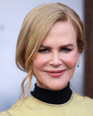 Prada elbise giyen Amerikalı-Avustralyalı aktris Nicole Kidman, 18 Nisan 2022 'de Hollywood, Los Angeles, Kaliforniya, ABD' deki TCL Çin Tiyatrosu IMAX 'ta düzenlenen Focus Features' The Northman 'in Los Angeles galasına geldi.. 