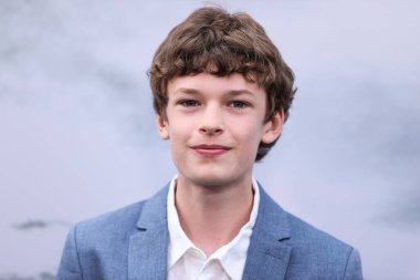 Oscar Novak, 18 Nisan 2022 'de Hollywood, Los Angeles, Kaliforniya, ABD' deki TCL Çin Tiyatrosu IMAX 'ta düzenlenen Odak Özellikleri' nin Los Angeles prömiyerine geldi.. 