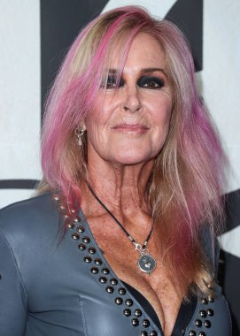 İngiltere doğumlu Amerikalı gitarist, vokalist ve söz yazarı Lita Ford, 20 Eylül 2022 'de Hollywood, Los Angeles, Kaliforniya' da bulunan TCL Çin 6 Tiyatro Kompleksi 'nde düzenlenen 9.14 Film' DIO: Dreamers Never Die 'adlı filmin Los Angeles galasına geldi.