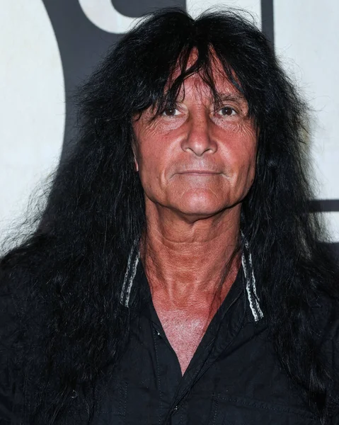 Anthrax 'tan Joey Belladonna, 20 Eylül 2022' de Hollywood, Los Angeles, Kaliforniya, ABD 'deki TCL Çin 6 Tiyatro Kompleksi' nde düzenlenen 'DIO: Dreamers Never Die' adlı 9.14 filminin Los Angeles galasına geldi.. 