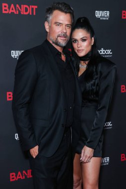 Aktör Josh Duhamel ve eşi / Dünya Güzeli 2016 Audra Mari, 21 Eylül 2022 'de Harmony Gold' da düzenlenen Redbox Entertainment ve Quiver Distribution 'ın' Haydut 'un dünya prömiyerine geldi.
