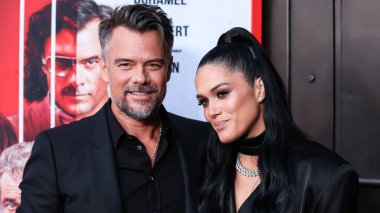 Aktör Josh Duhamel ve eşi / Dünya Güzeli 2016 Audra Mari, 21 Eylül 2022 'de Harmony Gold' da düzenlenen Redbox Entertainment ve Quiver Distribution 'ın' Haydut 'un dünya prömiyerine geldi.