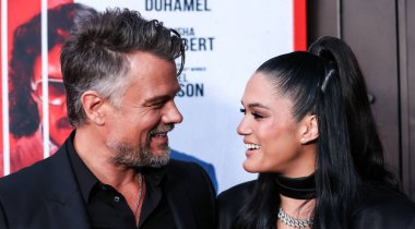 Aktör Josh Duhamel ve eşi / Dünya Güzeli 2016 Audra Mari, 21 Eylül 2022 'de Harmony Gold' da düzenlenen Redbox Entertainment ve Quiver Distribution 'ın' Haydut 'un dünya prömiyerine geldi.
