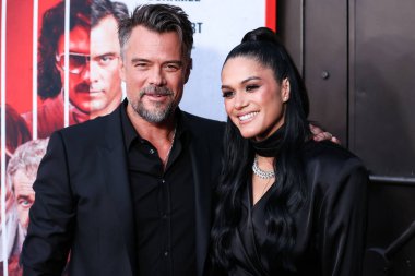 Aktör Josh Duhamel ve eşi / Dünya Güzeli 2016 Audra Mari, 21 Eylül 2022 'de Harmony Gold' da düzenlenen Redbox Entertainment ve Quiver Distribution 'ın' Haydut 'un dünya prömiyerine geldi.