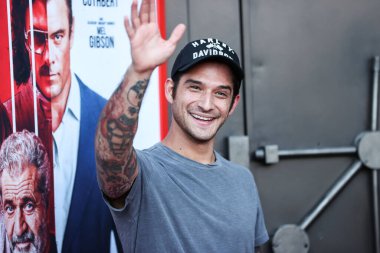 Amerikalı aktör Tyler Posey, Redbox Entertainment ve Quiver Distribution 'un 21 Eylül 2022' de ABD 'nin Kaliforniya eyaletinin Los Angeles şehrindeki Harmony Gold Tiyatrosu' nda gerçekleştirilen Haydut filminin dünya prömiyerine geldi.. 
