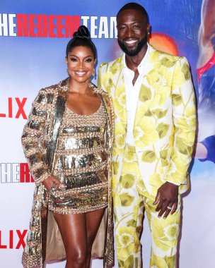 Valentino giyen Amerikalı aktris Gabrielle Union ve Gucci giyen Amerikalı eski profesyonel basketbolcu Dwyane Wade Netflix 'in 