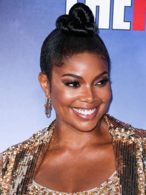 Valentino 'yu giyen Amerikalı aktris Gabrielle Union, Netflix' in 