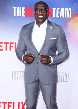 Amerikalı spor analisti ve eski Amerikan futbolcusu Shannon Sharpe, 22 Eylül 2022 'de Hollywood, Los Angeles, Kaliforniya' daki Netflix Tudum Tiyatrosu 'nda düzenlenen Netflix' in 'The Redeem Team' adlı özel gösterimine geldi.