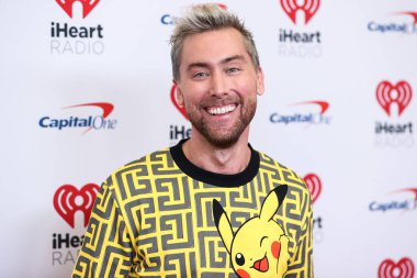 Lance Bass, 2022 iHeartRadio Müzik Festivali 'nde basın odasında poz veriyor - 23 Eylül 2022' de Las Vegas, Nevada, ABD 'de T-Mobile Arena' da düzenlenen birinci gece