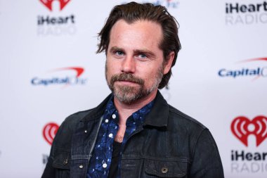 Rider Strong, 2022 iHeartRadio Müzik Festivali 'nde basın odasında poz verdi - 23 Eylül 2022' de Las Vegas, Nevada, ABD 'de T-Mobile Arena' da düzenlenen birinci gece. 