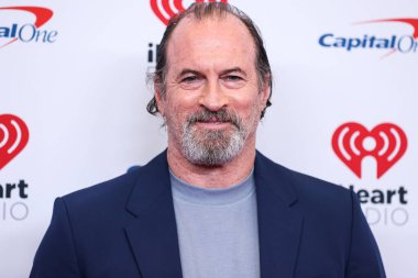 Scott Patterson, 23 Eylül 2022 'de Las Vegas, Nevada' da T-Mobile Arena 'da düzenlenen iHeartRadio Music Festival' de basın odasında poz verdi.. 